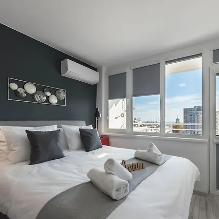 Apartament Above The Sea *