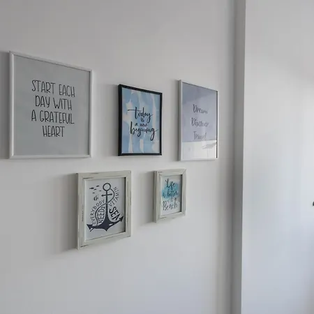 Апартаменты Above The Sea